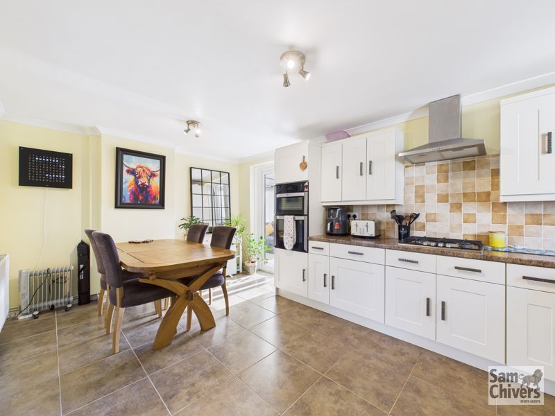 Property photo 2 of 30 Photo 53