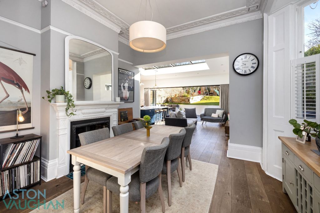 Property photo 3 of 46 4900123