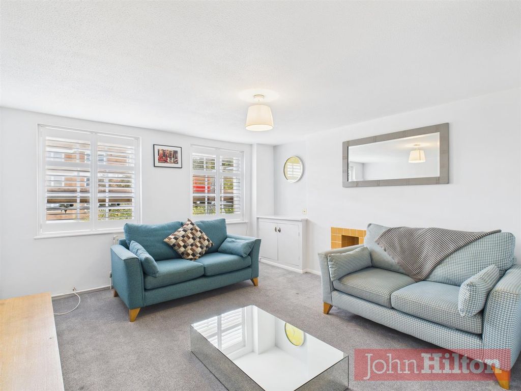 Property photo 2 of 9 Cam02534G0-Pr0581-Still003.Jpg