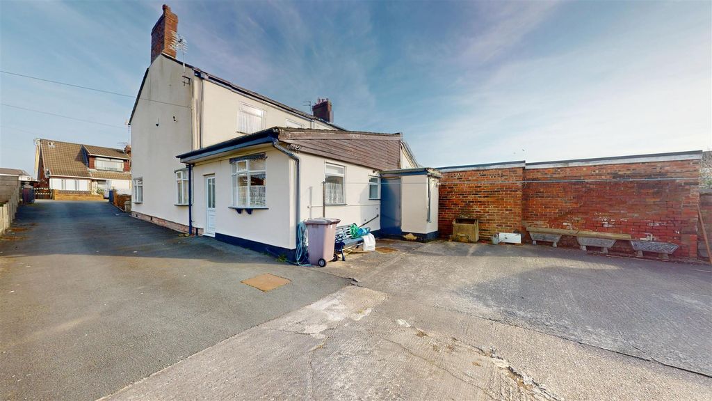 Property photo 2 of 14 Whint Cottages Rear