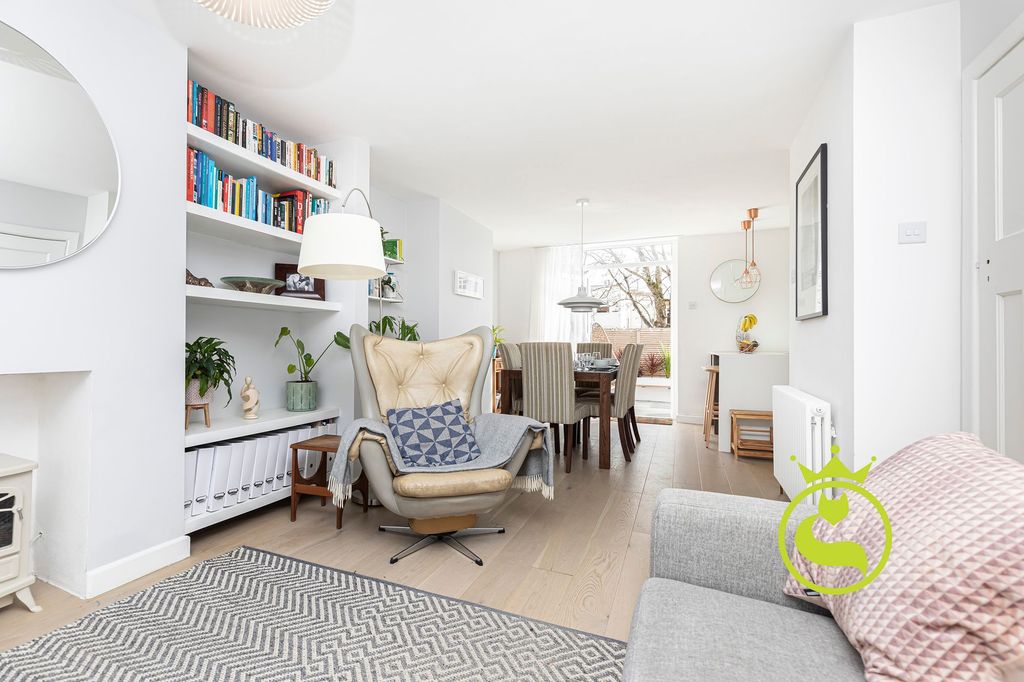 Property photo 2 of 14