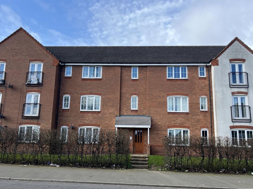 Property photo 2 of 17 Front (Exterior)