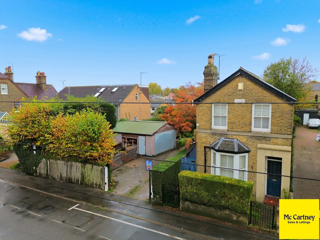 Property photo 2 of 33