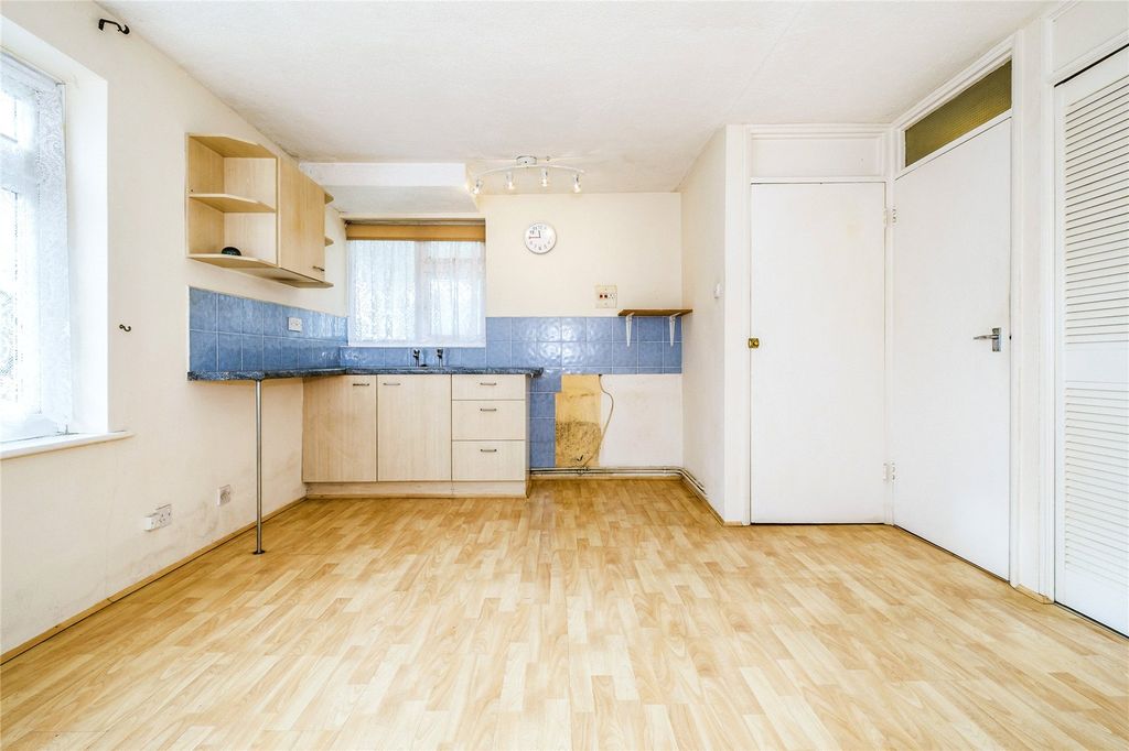 Property photo 2 of 14 Picture No. 05