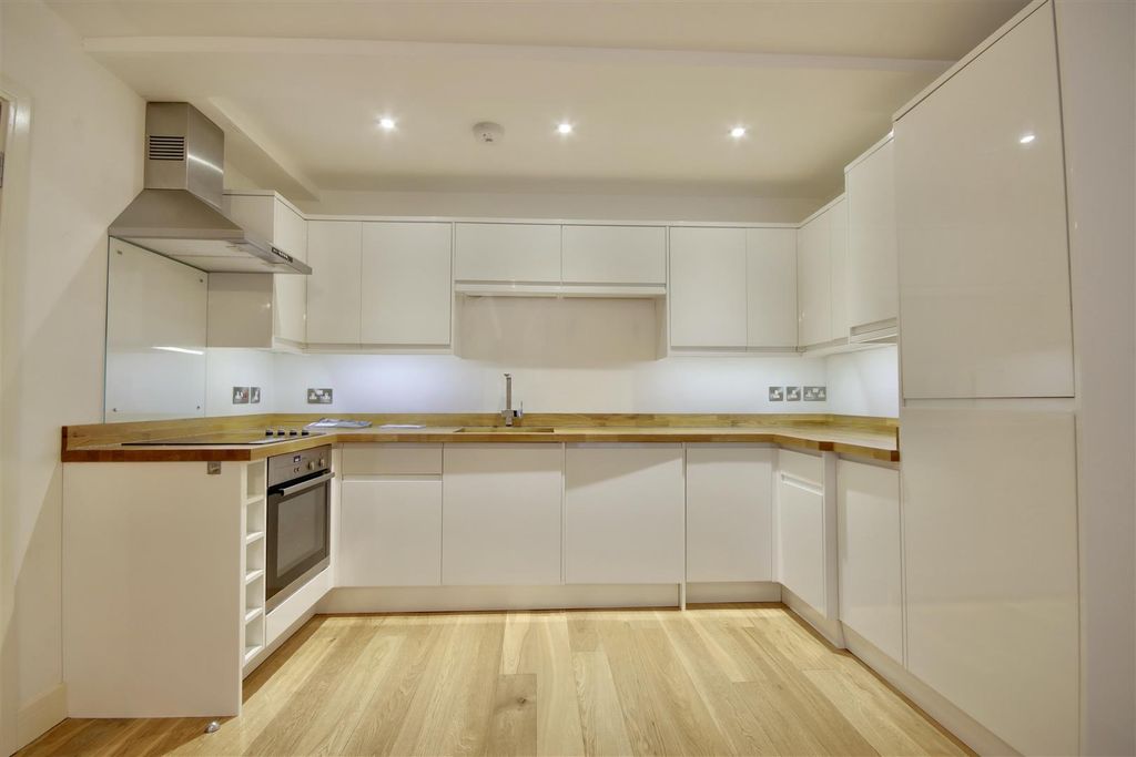 Property photo 3 of 9 0Cf7C2Ae-C425-4E73-9D37-F7Dfe67DC29C_1_201_A.Jpeg