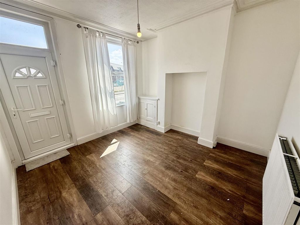 Property photo 2 of 19 2