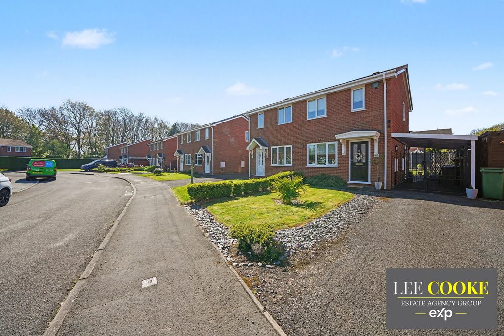 Property photo 1 of 35