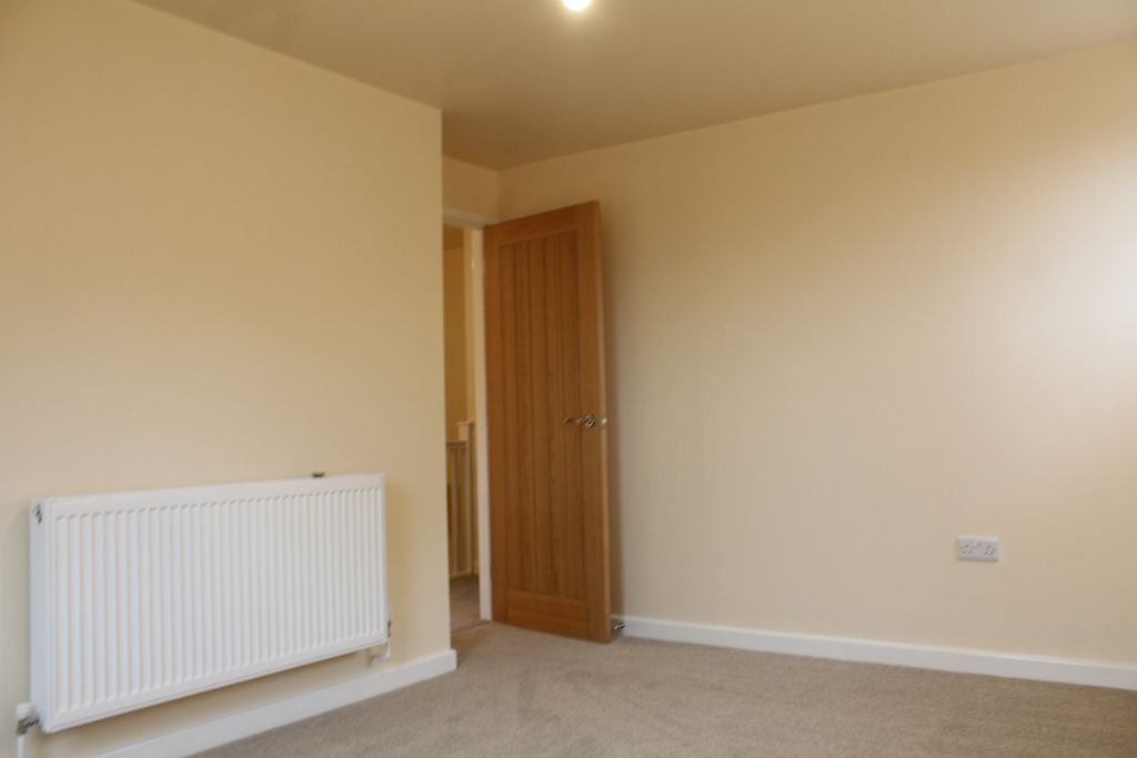 Property photo 2 of 8 Photo 3