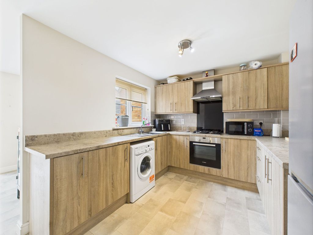 Property photo 3 of 18