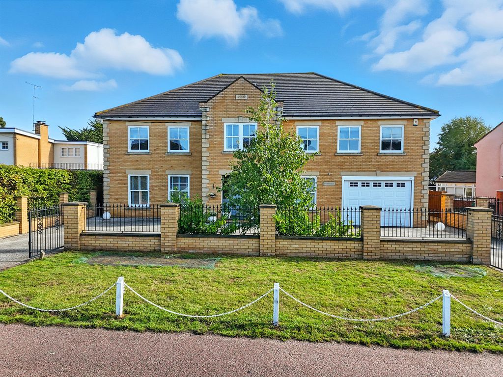 Property photo 1 of 50