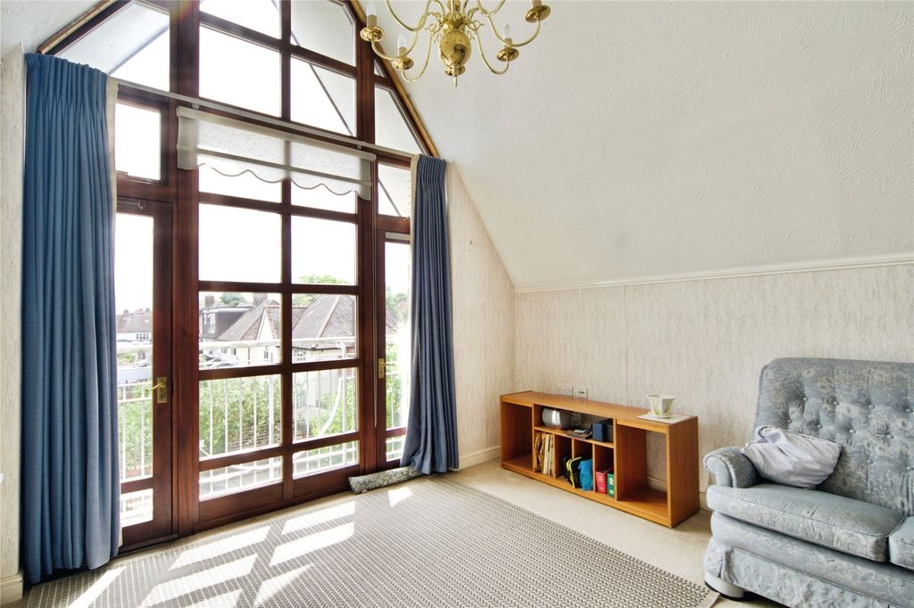 Property photo 3 of 26 Picture No. 08