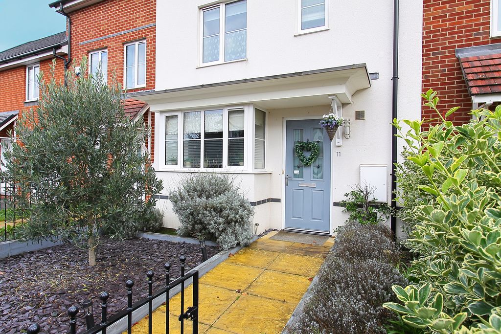 Property photo 2 of 20