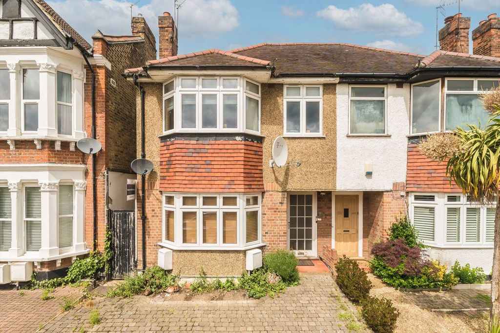 Property photo 1 of 8