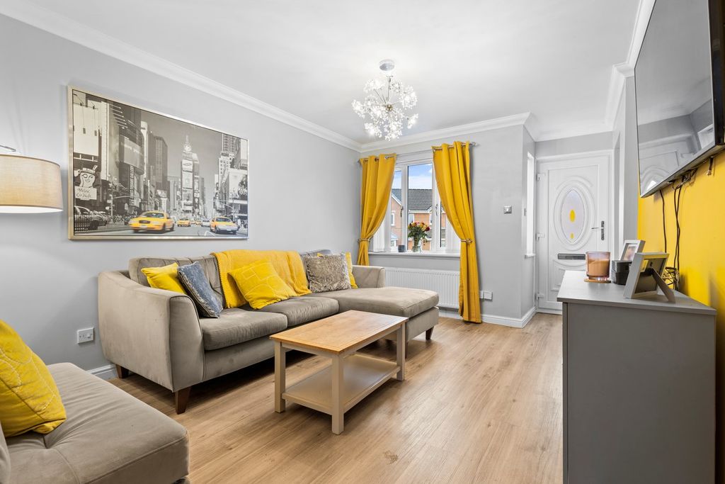 Property photo 2 of 19