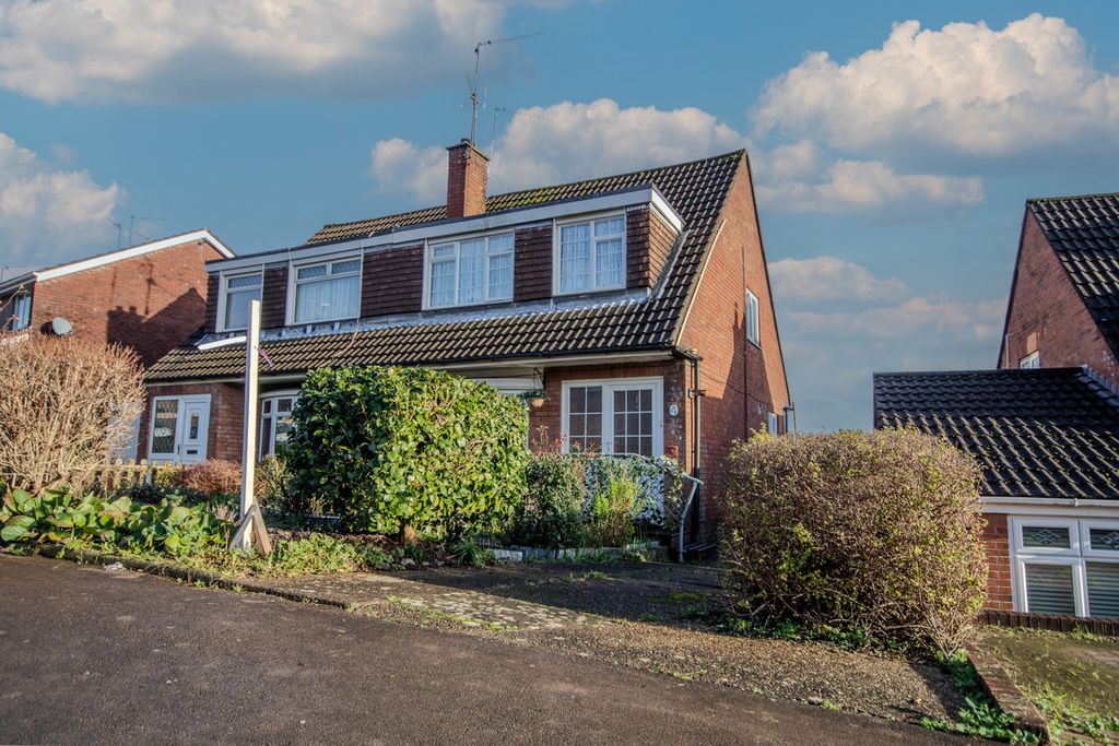 Property photo 2 of 35