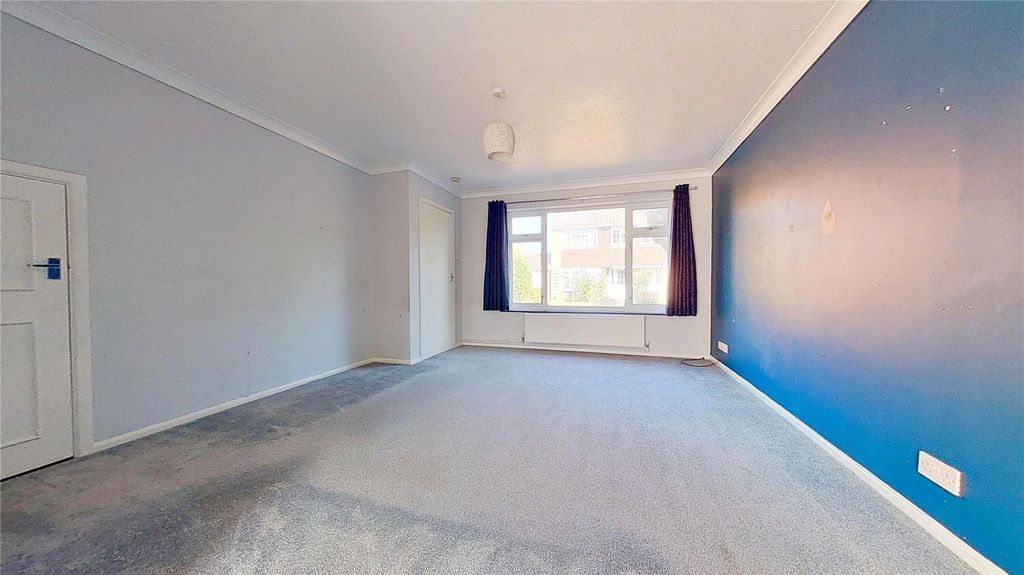 Property photo 3 of 12 Picture No. 11