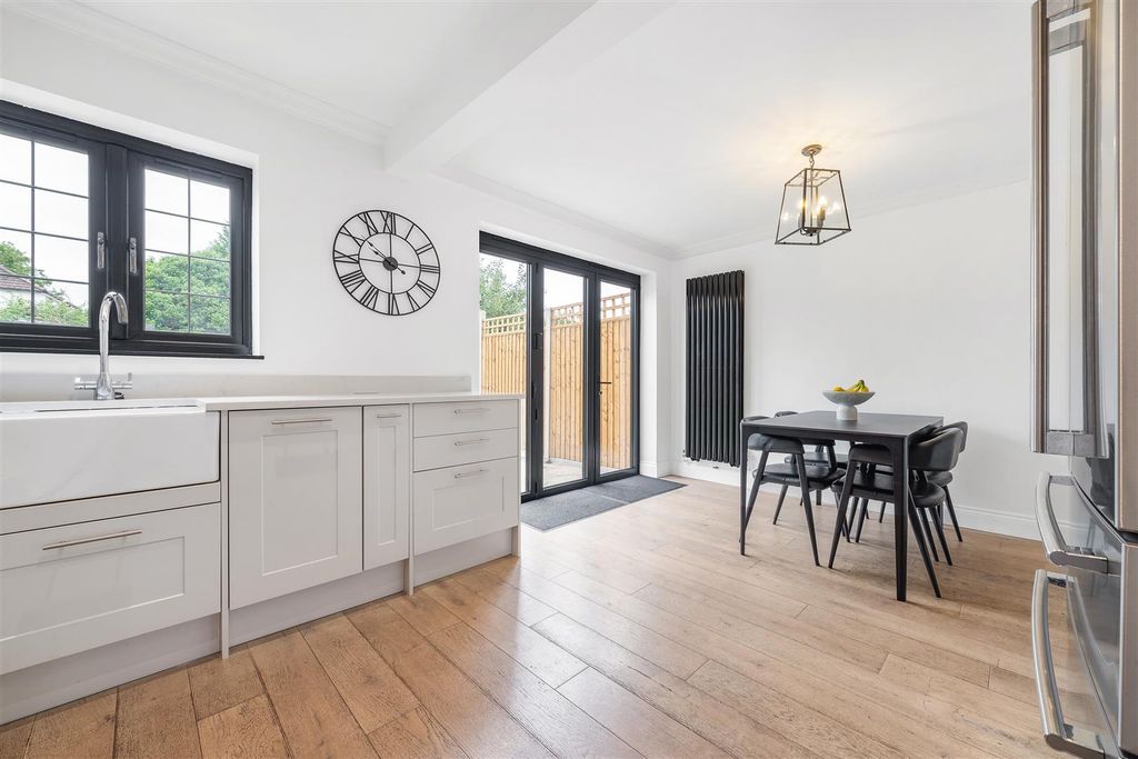 Property photo 3 of 14 48 Tintagel Road-11.Jpg