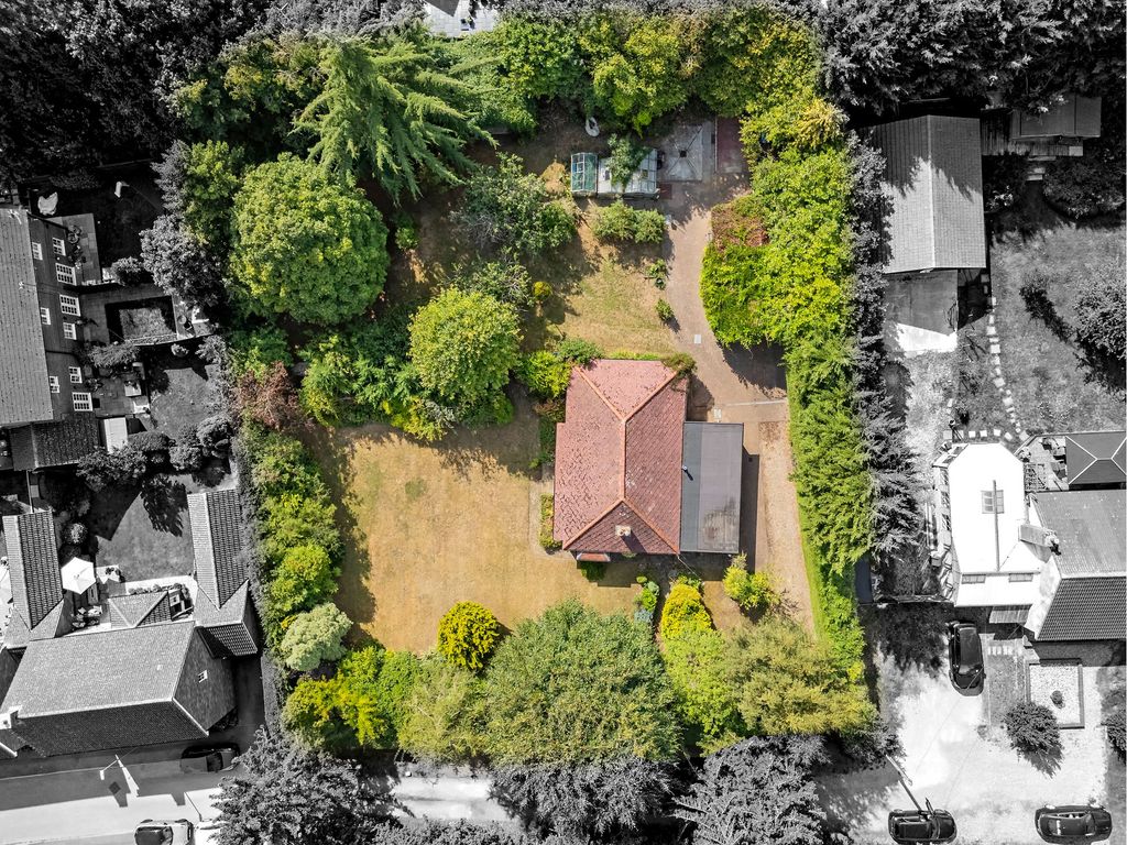 Property photo 2 of 21