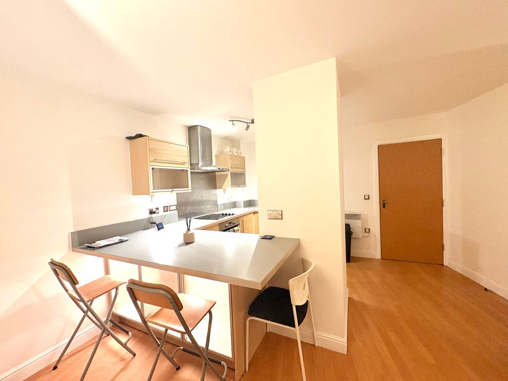 Property photo 1 of 10 Bedroom 1