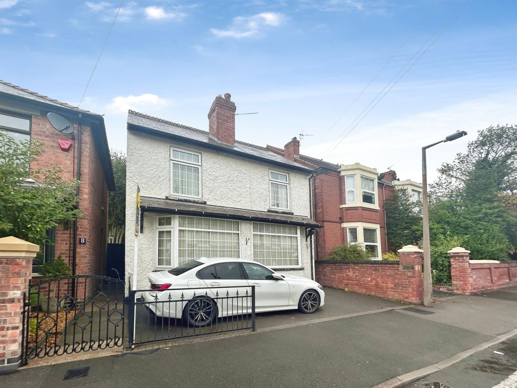 Property photo 1 of 12