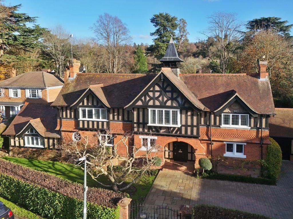 Property photo 1 of 11