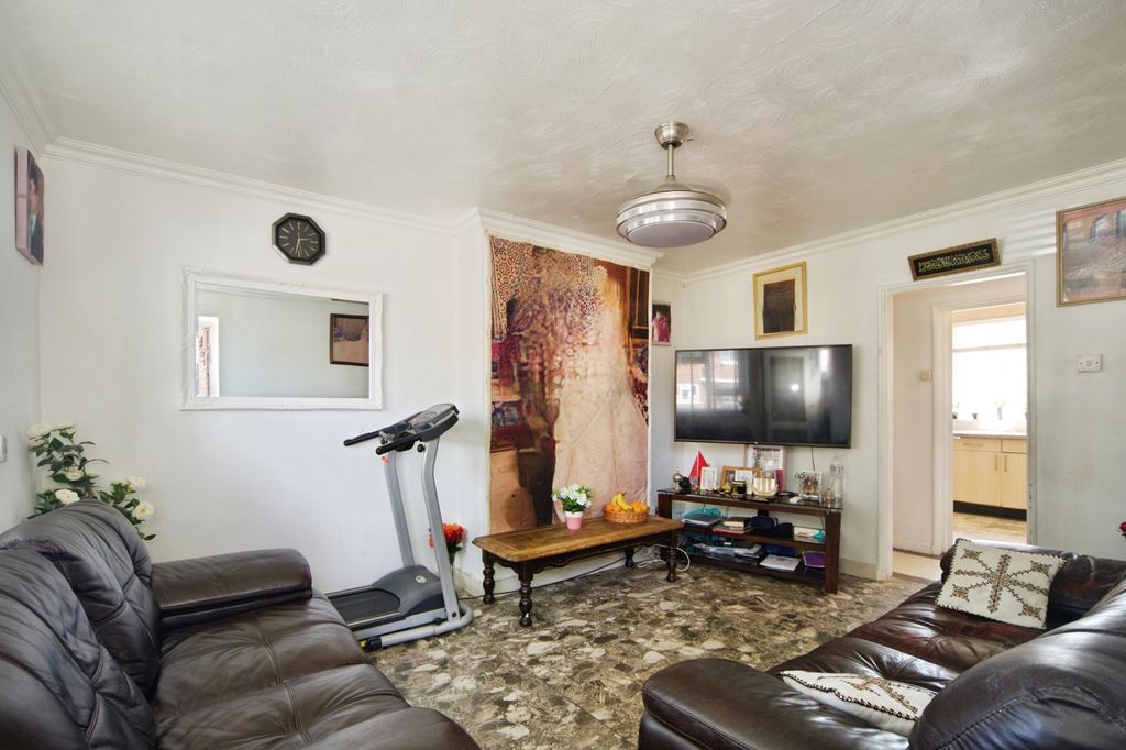 Property photo 2 of 14 Pbox-Img.Jpg