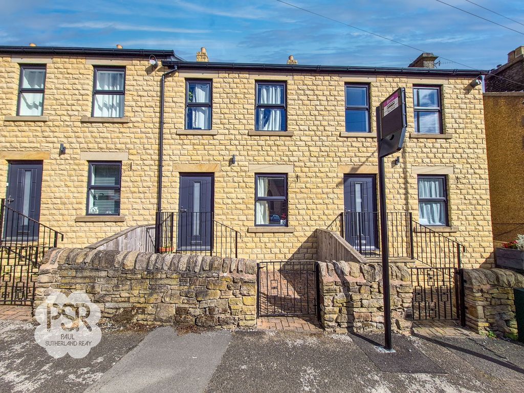 Property photo 1 of 40