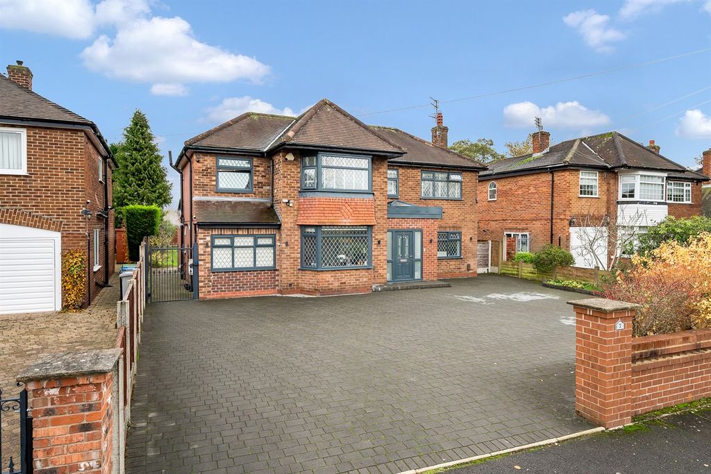 Property photo 1 of 39 (Main)