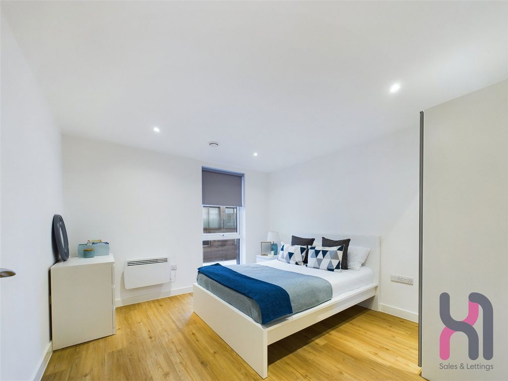 Property photo 3 of 5 Picture No. 18