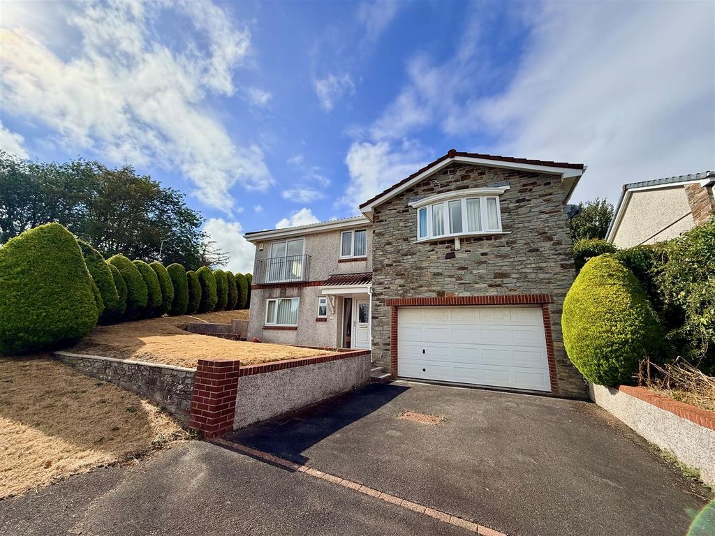 Property photo 1 of 15 Long Meadow, Plympton, Plymouth Pl7 4Jd