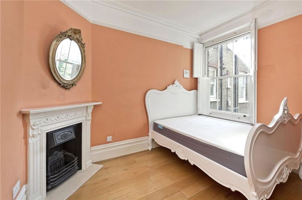 Property photo 2 of 6