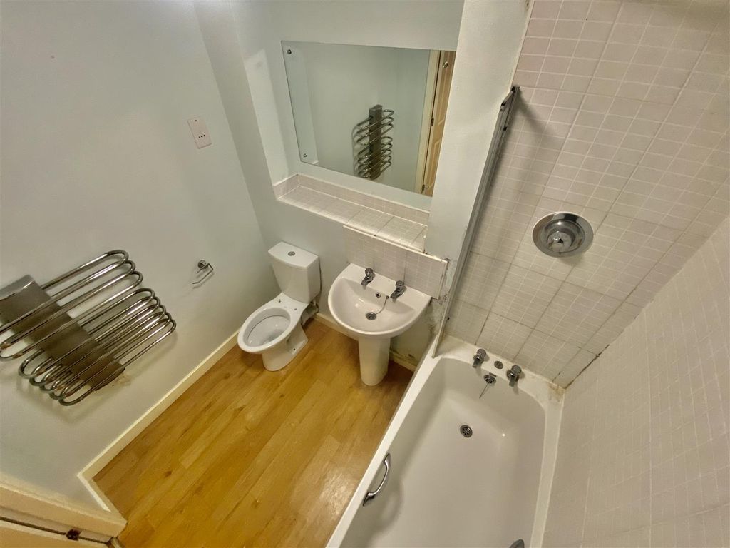 Additional image 5 of 2 bed flat for saleThe Waterfront, Exhall, Coventry CV7
