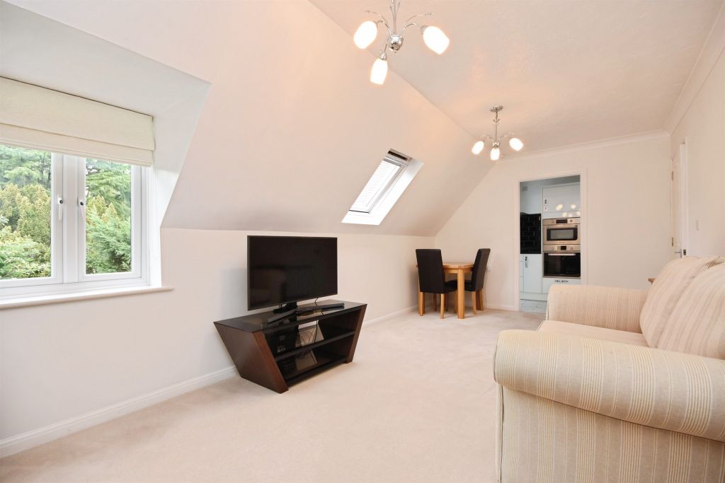 Property photo 3 of 16