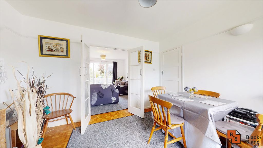 Property photo 3 of 10 Dining Room