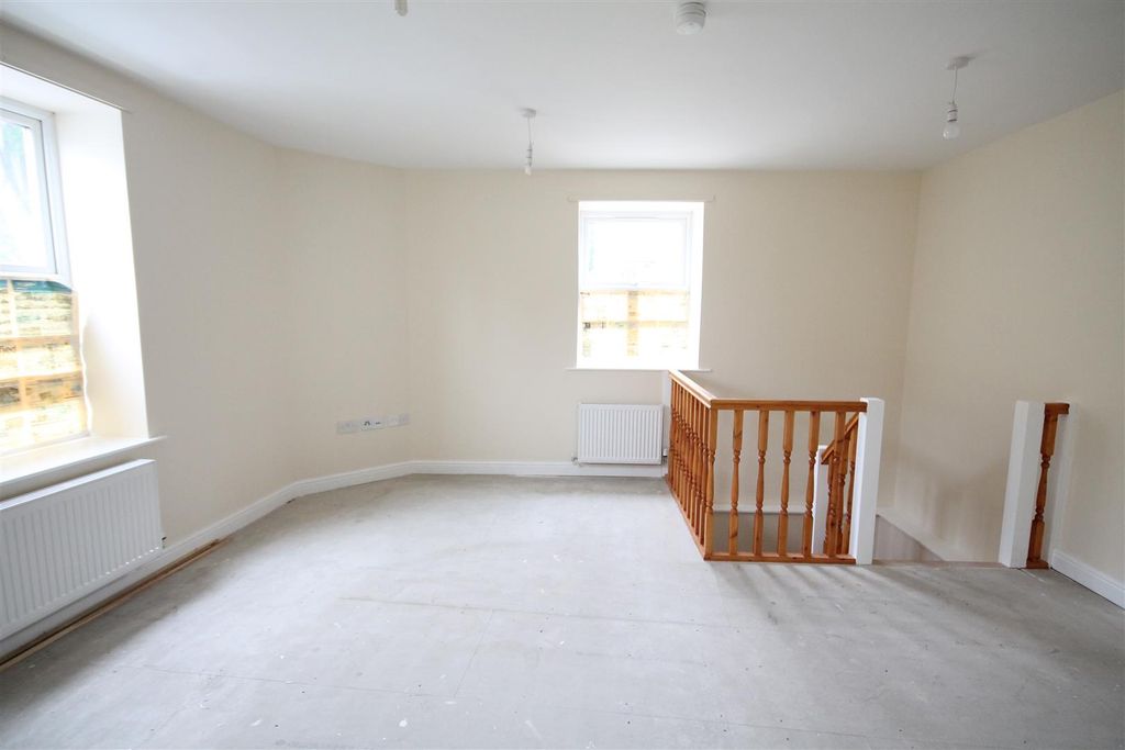 Property photo 2 of 5 031.Jpg