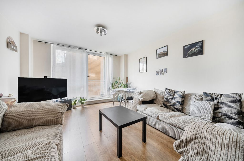 Property photo 2 of 9 1288943-11-68305A...