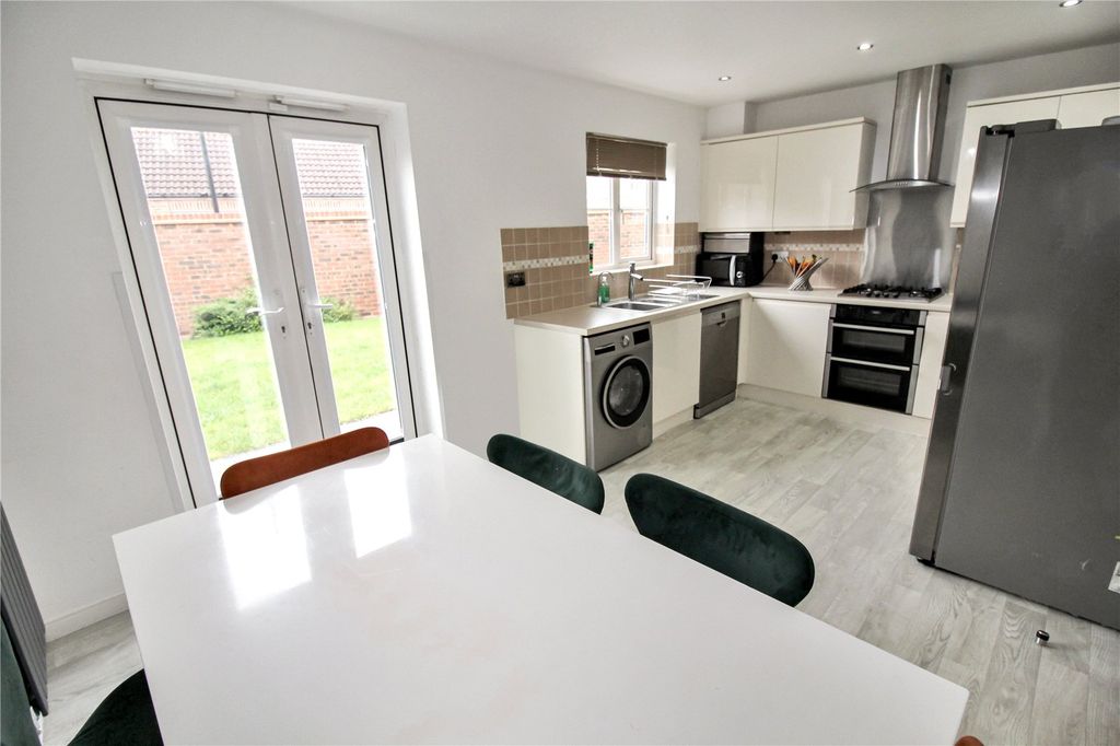 Property photo 3 of 17 Picture No. 08