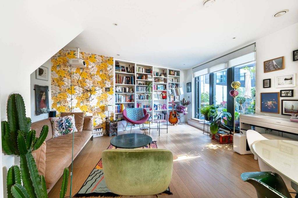 Property photo 3 of 14