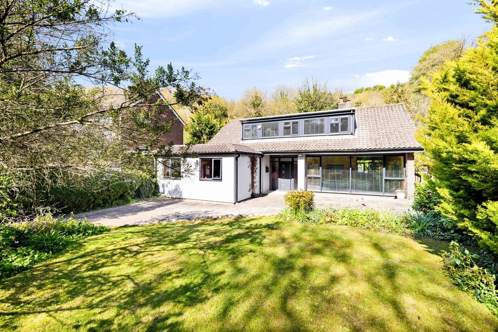 Property photo 1 of 21