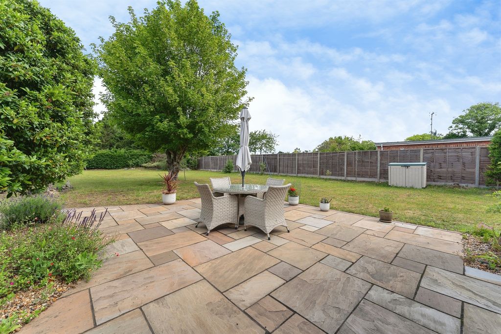 Property photo 2 of 18