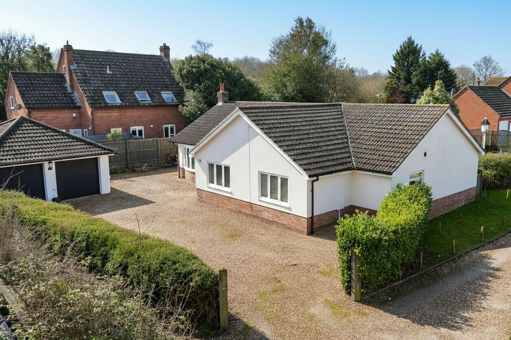 Property photo 2 of 27