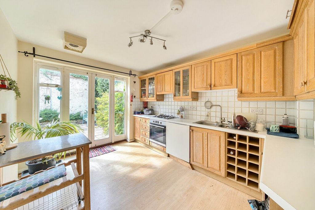 Property photo 2 of 10 Picture No. 13