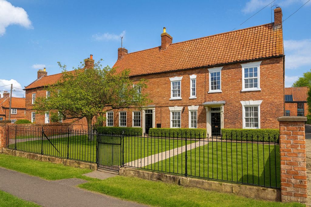 Property photo 1 of 27 8, 2025 At 08_36_20 Pm.Jpg