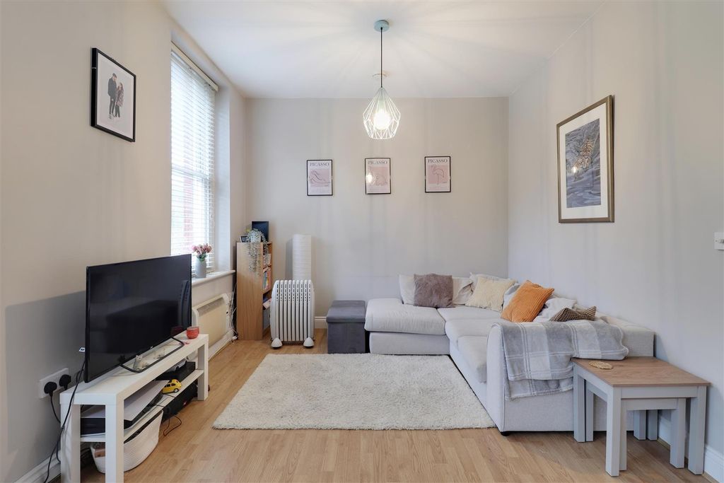 Property photo 3 of 10 58712_017.Jpg