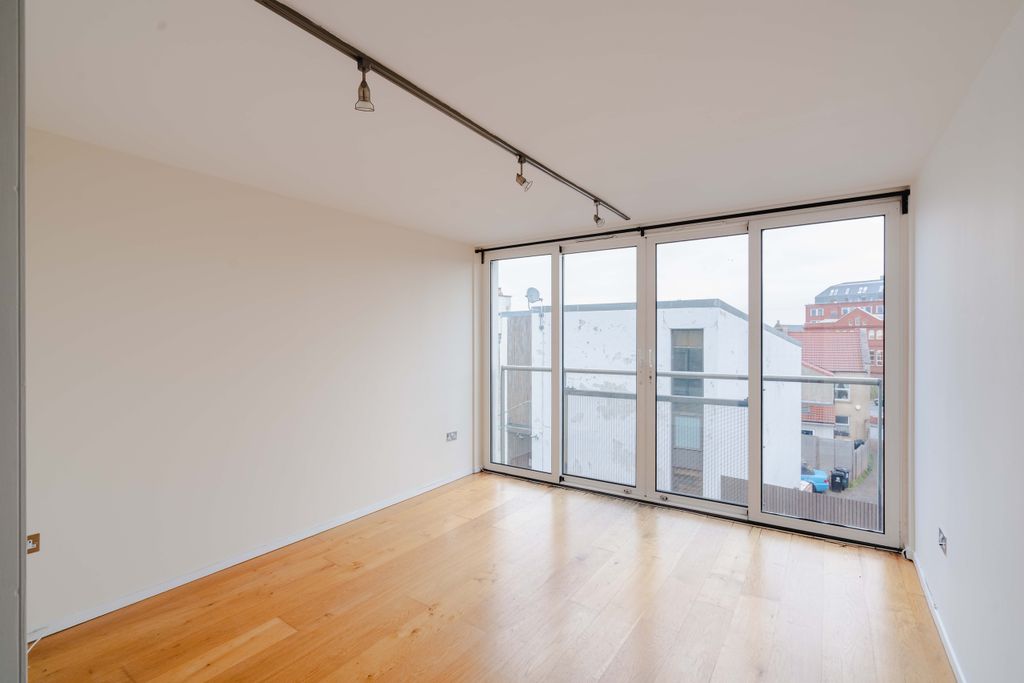 Property photo 3 of 15 2