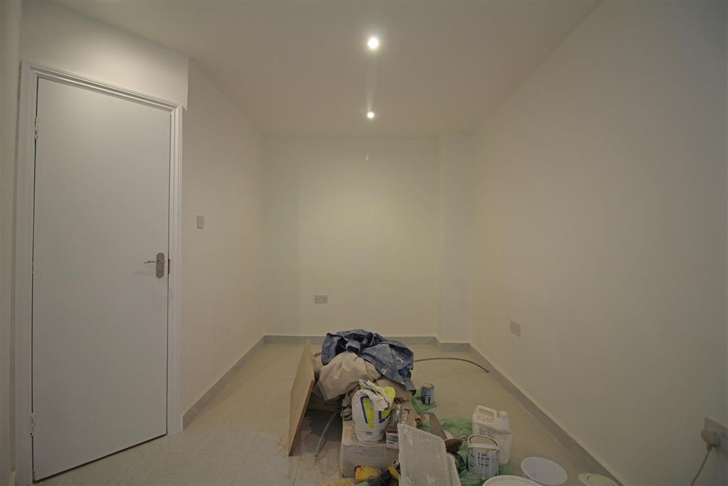 Property photo 3 of 8 9.Jpg