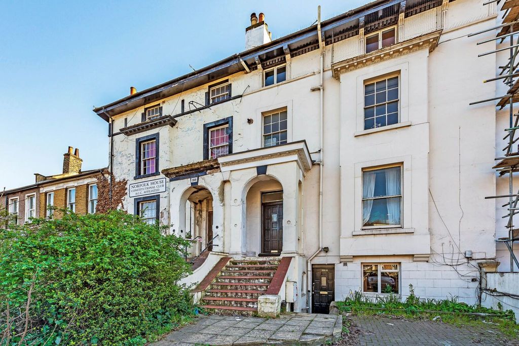 Property photo 1 of 10
