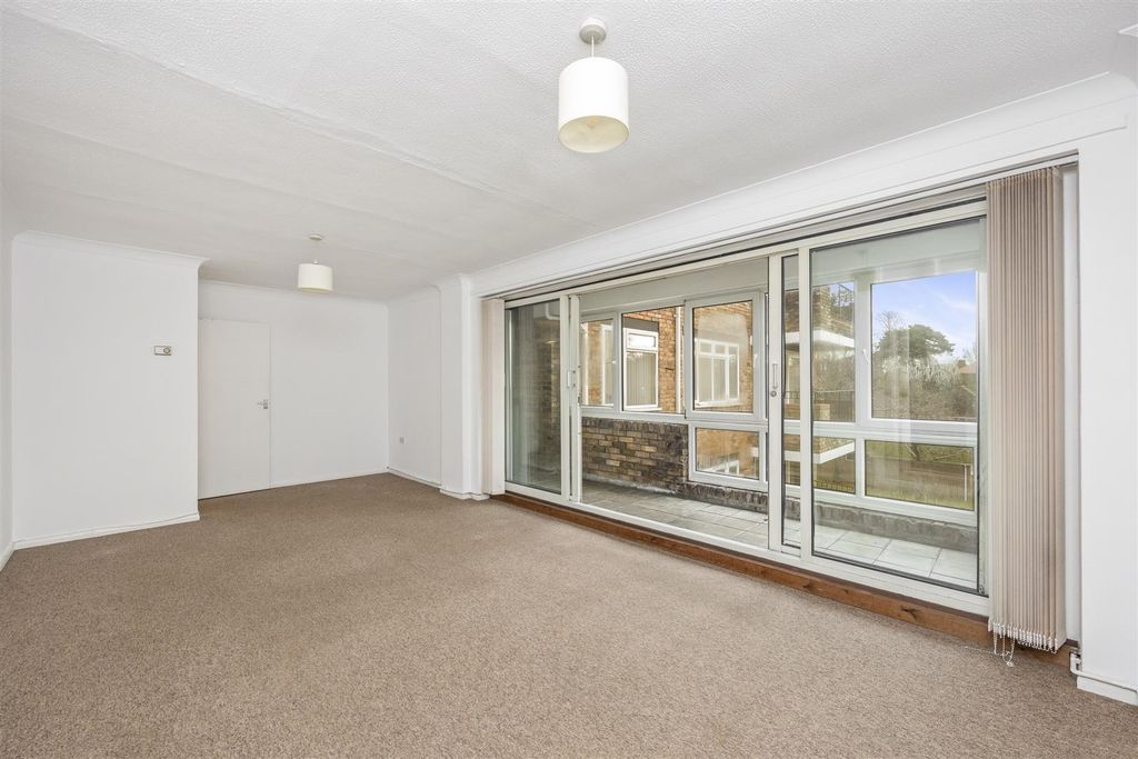 Property photo 3 of 16 Living Room