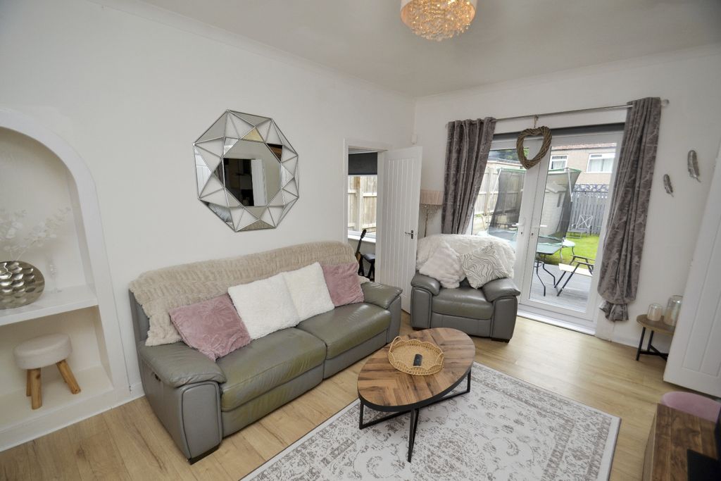 Property photo 2 of 25 5206424