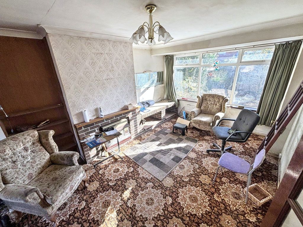 Property photo 3 of 29